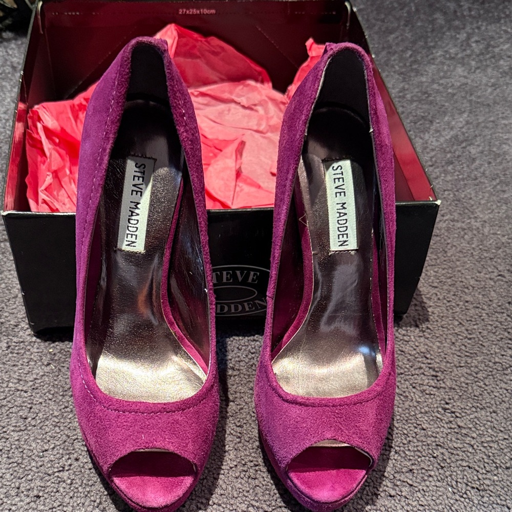Steve Madden Fuchsia Peep Toe Heels